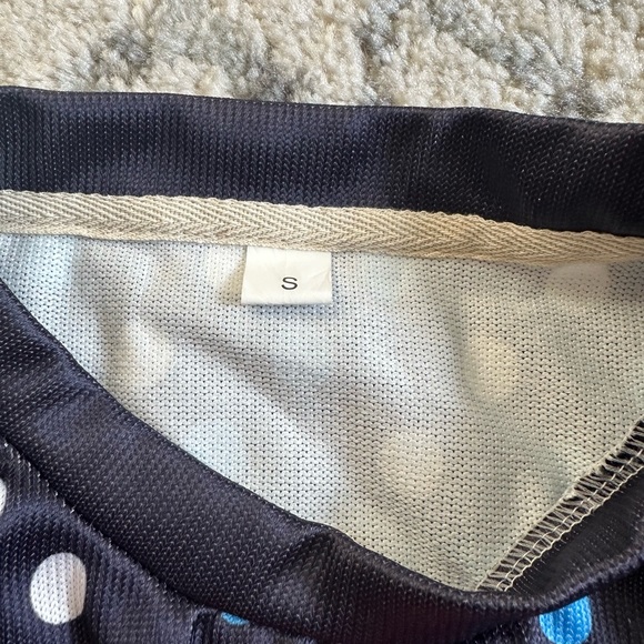 Genie ugly “sweater” sweatshirt - Picture 2 of 2